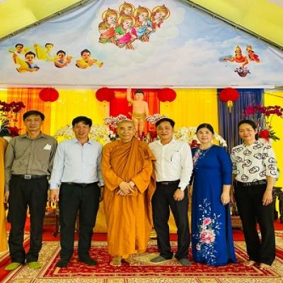 Đoàn lãnh đạo UBND tỉnh Đồng Nai chúc mừng Phật Đản Chư Tăng Ni Tổ Đình Quan Âm Tu Viện